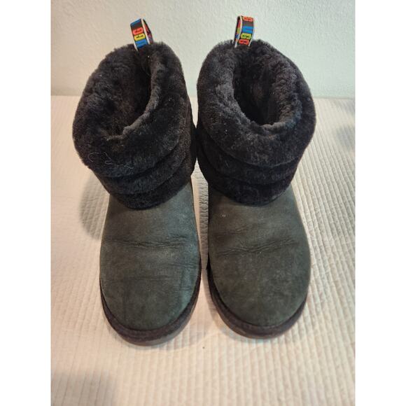 UGG Pluff Mini Quilted Logo Suede Sheepskin Boots Black Women’s Size 8 colorback - Picture 1 of 7